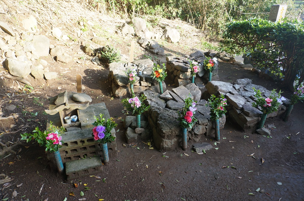 04_春日集落の潜伏キリシタン墓地