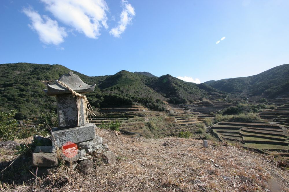 01_長い交流の歴史を刻む信仰の山