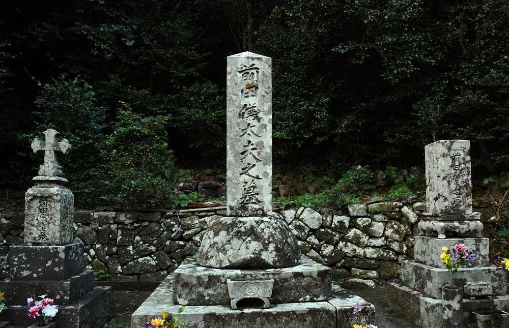 05_前田家の墓_池田勉撮影