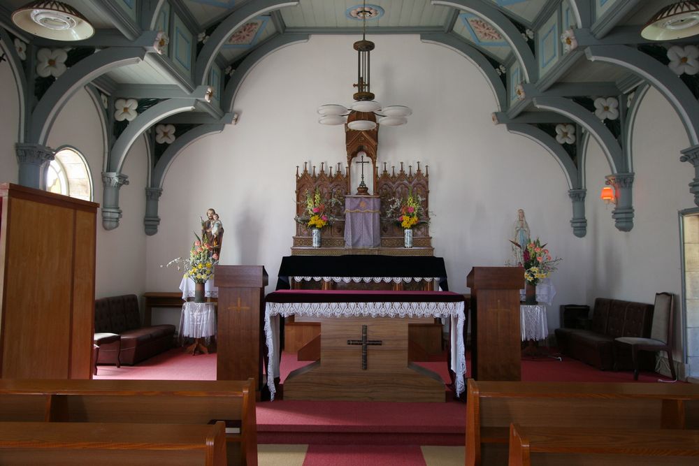 03_信徒が自ら育てる美しい生花